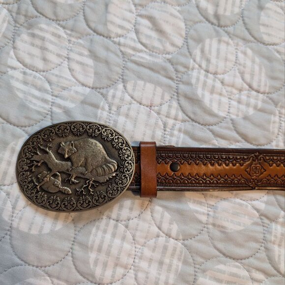 Vintage Men`s Award Design Medals Leather belt with solid brass Racoon buckle 32 - Picture 3 of 15